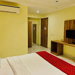https://goodluck-house-near-delhi-airport-terminal-t3.top-gurgaonhotels.com